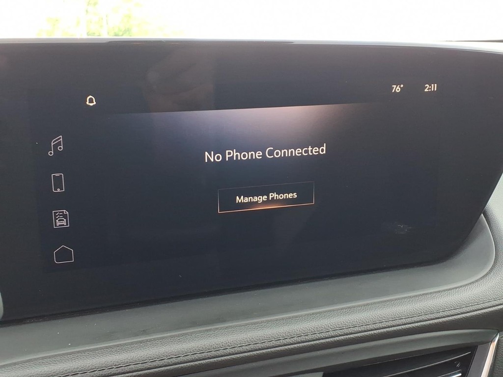 Buick Encore GX Vehicle Full-screen Gallery Image 4