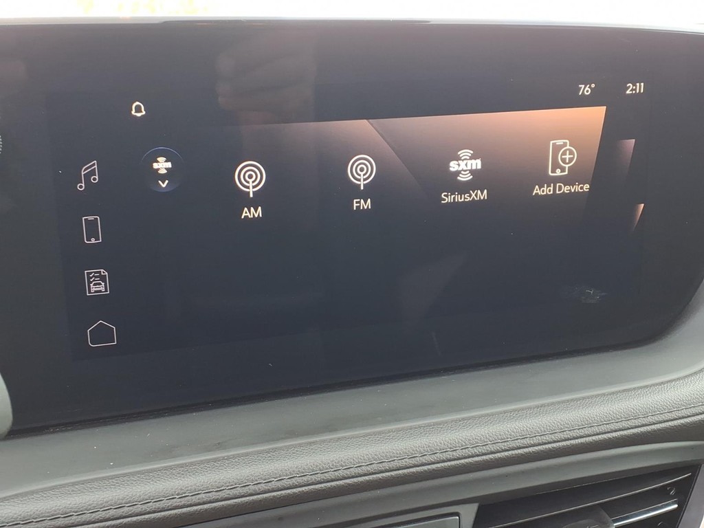 Buick Encore GX Vehicle Full-screen Gallery Image 5