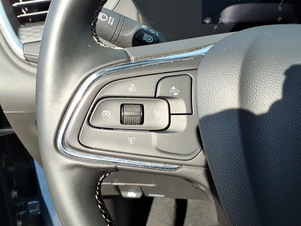 Buick Encore GX Vehicle Full-screen Gallery Image 10