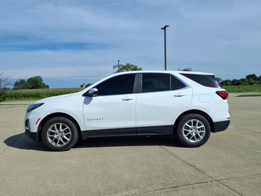 Chevrolet Equinox Vehicle Full-screen Gallery Image 2