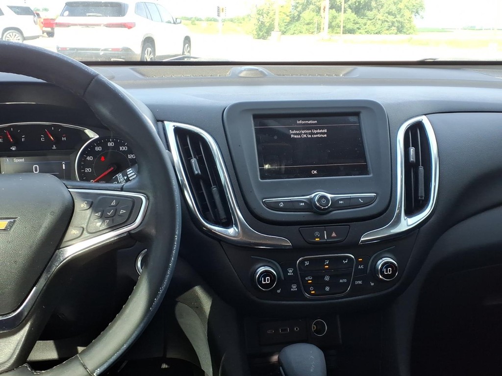 Chevrolet Equinox Vehicle Full-screen Gallery Image 5