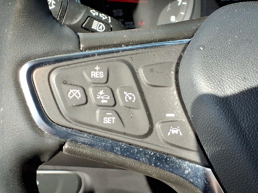 Chevrolet Equinox Vehicle Full-screen Gallery Image 12