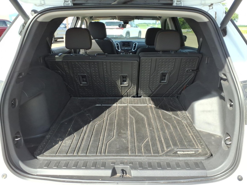 Chevrolet Equinox Vehicle Full-screen Gallery Image 20