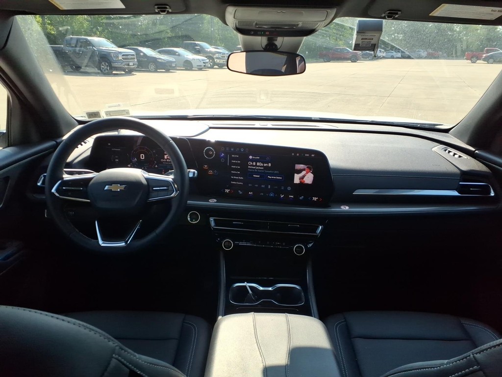 Chevrolet Traverse Vehicle Full-screen Gallery Image 7