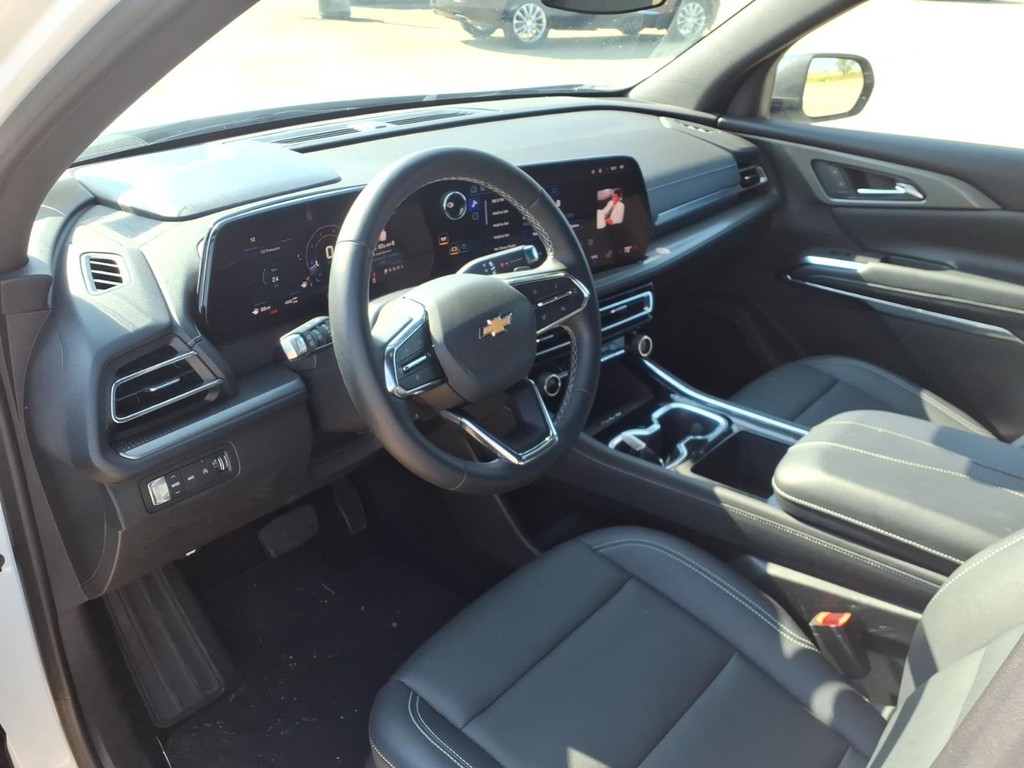 Chevrolet Traverse Vehicle Full-screen Gallery Image 11