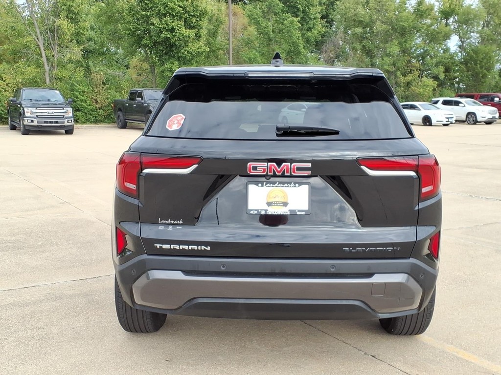 GMC Terrain Vehicle Full-screen Gallery Image 4