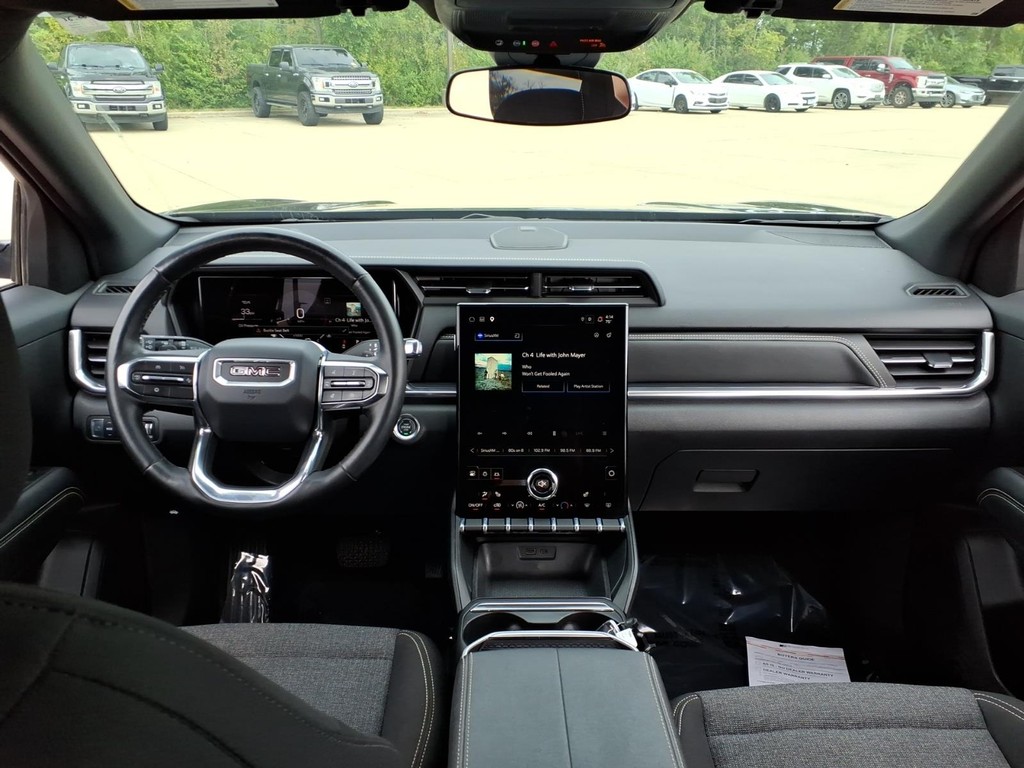 GMC Terrain Vehicle Full-screen Gallery Image 7