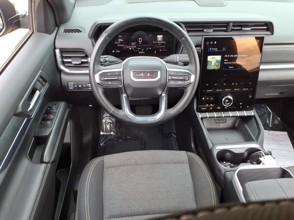 GMC Terrain Vehicle Full-screen Gallery Image 10