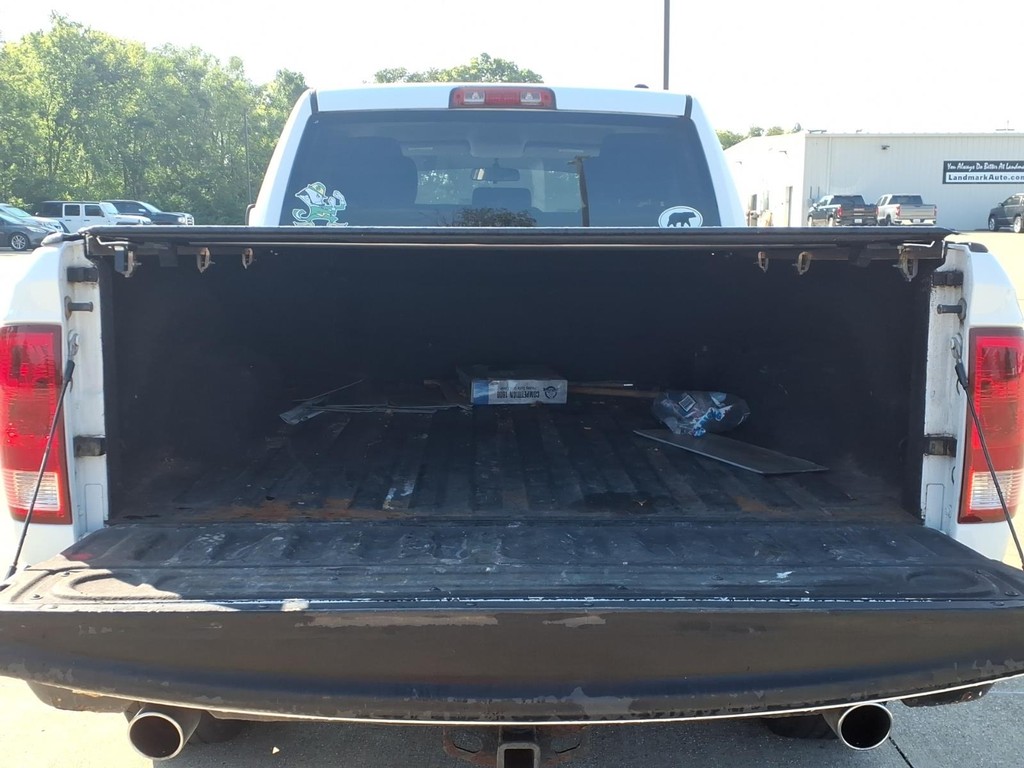 Ram 1500 Vehicle Full-screen Gallery Image 5
