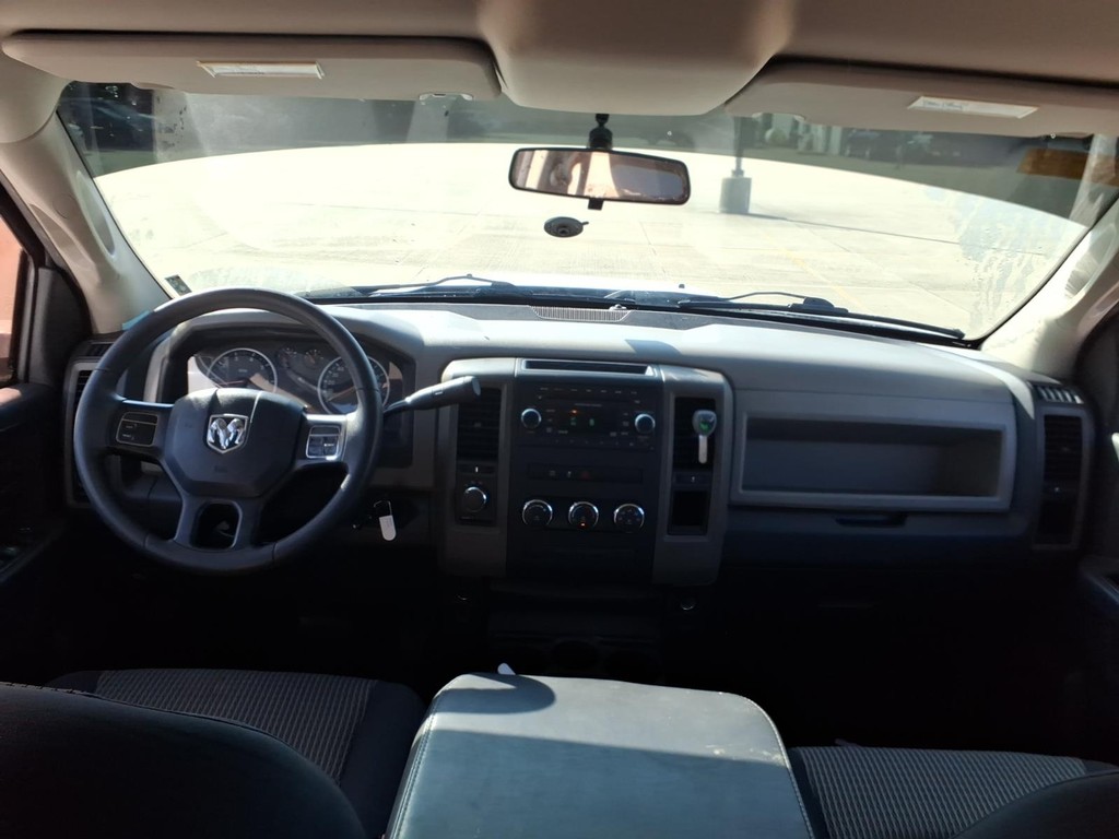 Ram 1500 Vehicle Full-screen Gallery Image 7
