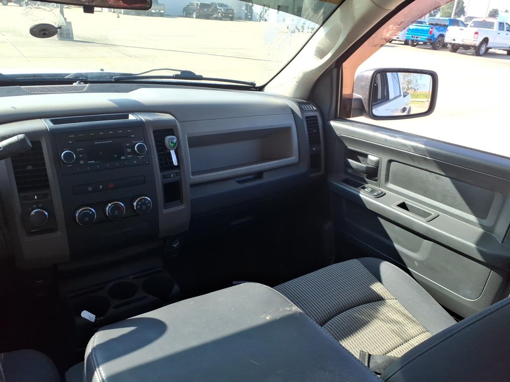 Ram 1500 Vehicle Full-screen Gallery Image 8