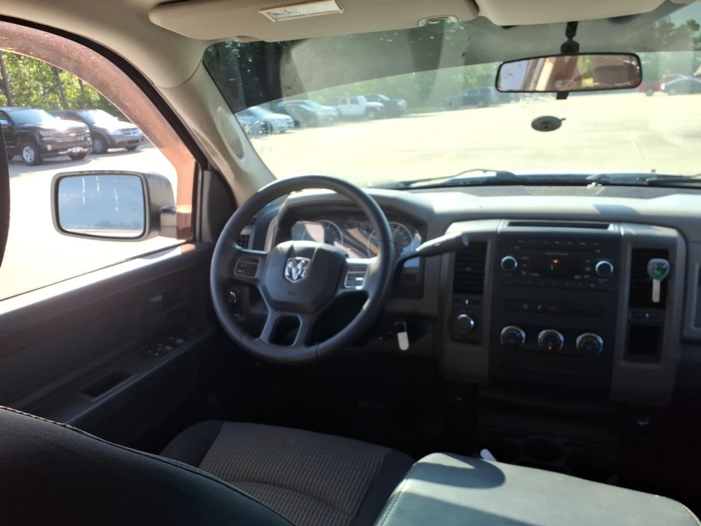 Ram 1500 Vehicle Full-screen Gallery Image 9
