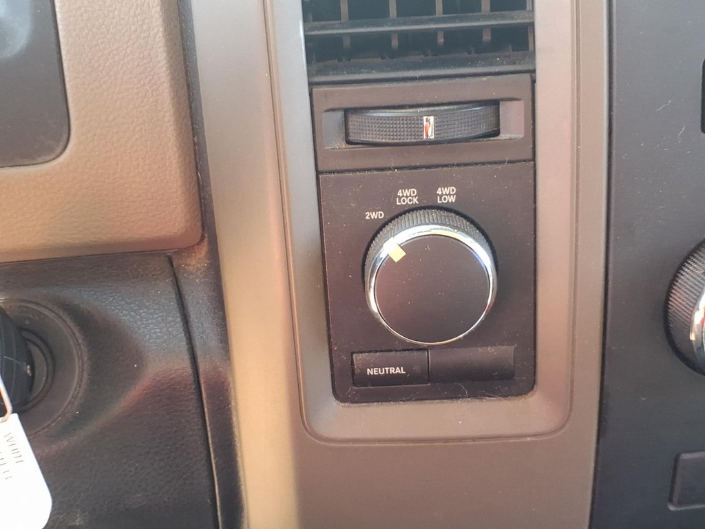 Ram 1500 Vehicle Full-screen Gallery Image 14