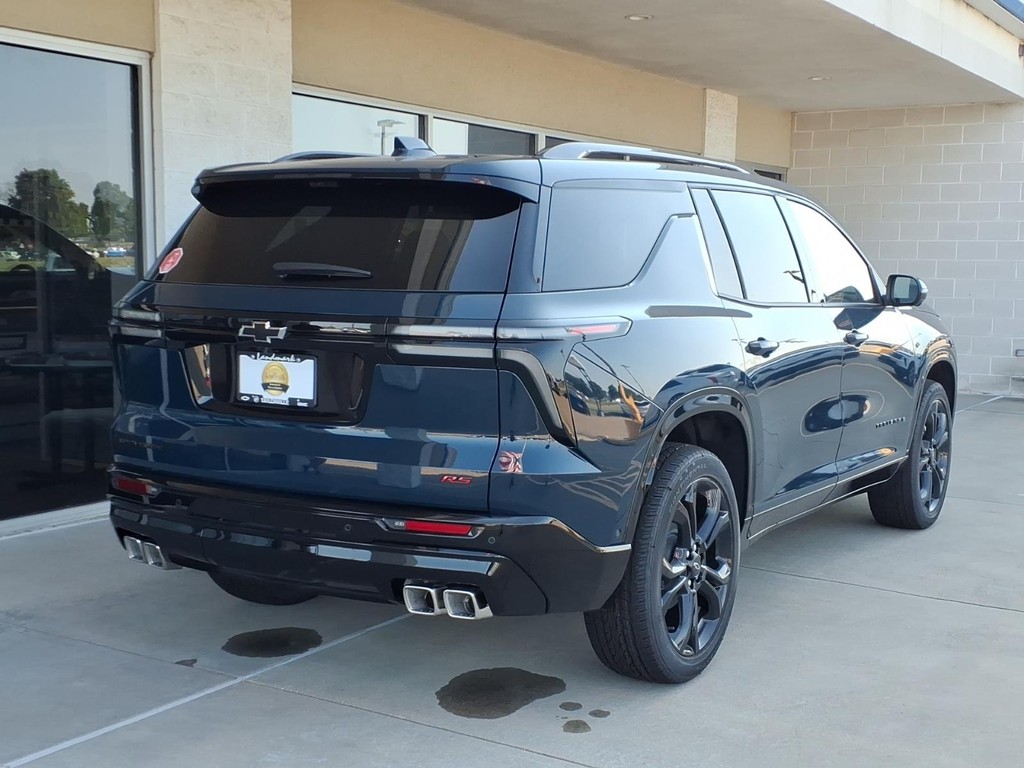 Chevrolet Traverse Vehicle Full-screen Gallery Image 4
