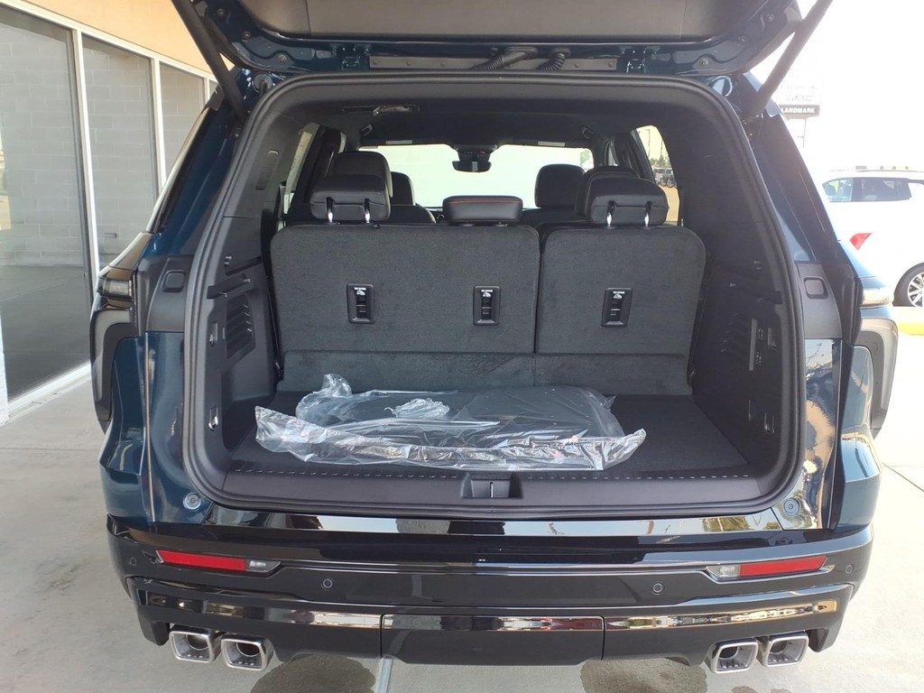 Chevrolet Traverse Vehicle Full-screen Gallery Image 6