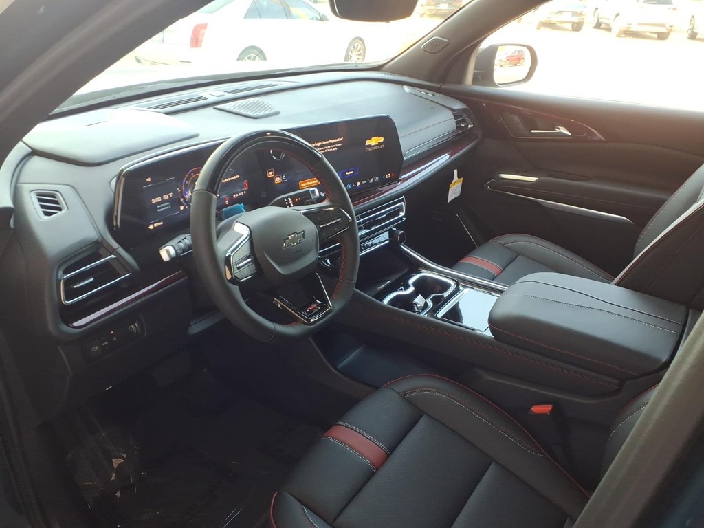 Chevrolet Traverse Vehicle Full-screen Gallery Image 13