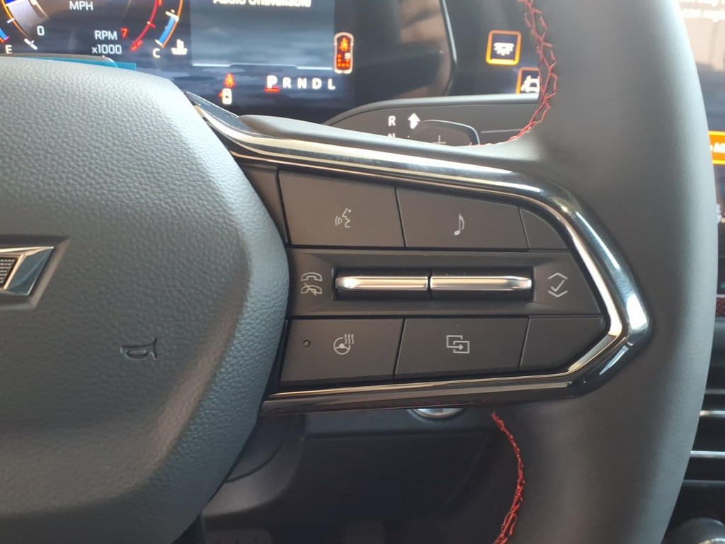 Chevrolet Traverse Vehicle Full-screen Gallery Image 18