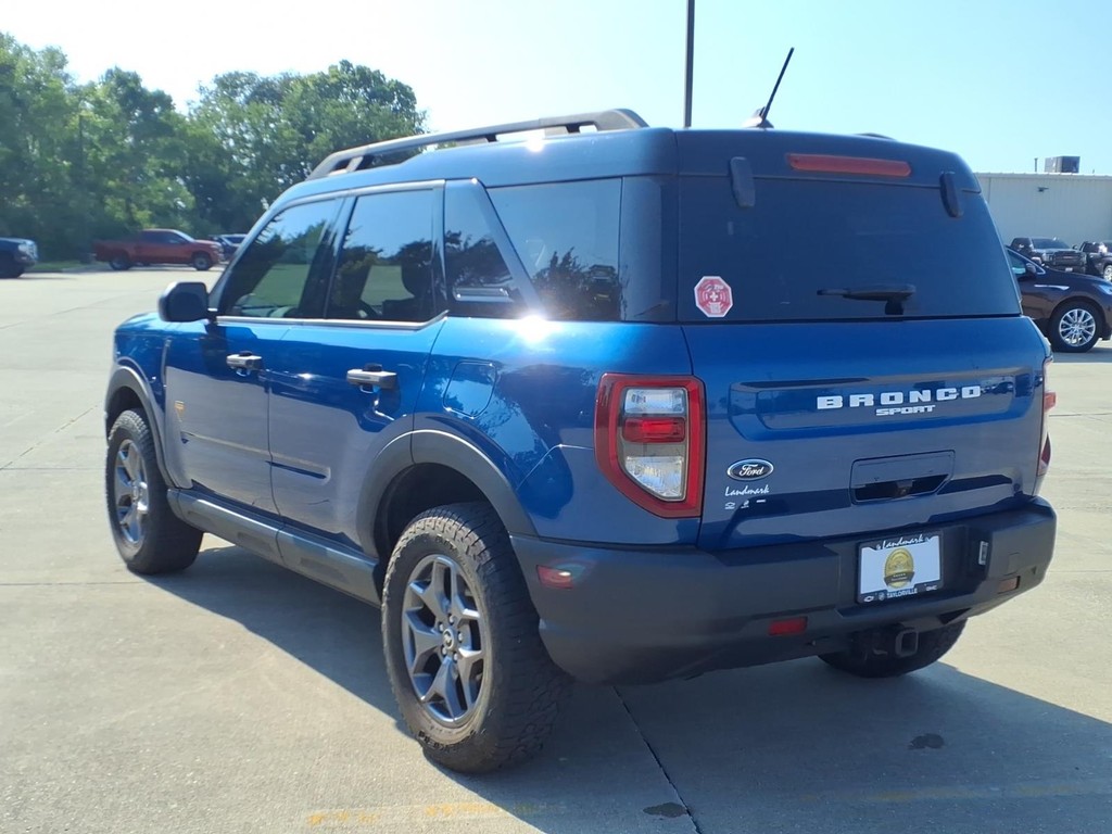 Ford Bronco Sport Vehicle Full-screen Gallery Image 03