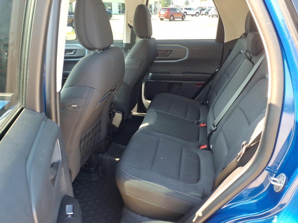 Ford Bronco Sport Vehicle Full-screen Gallery Image 06