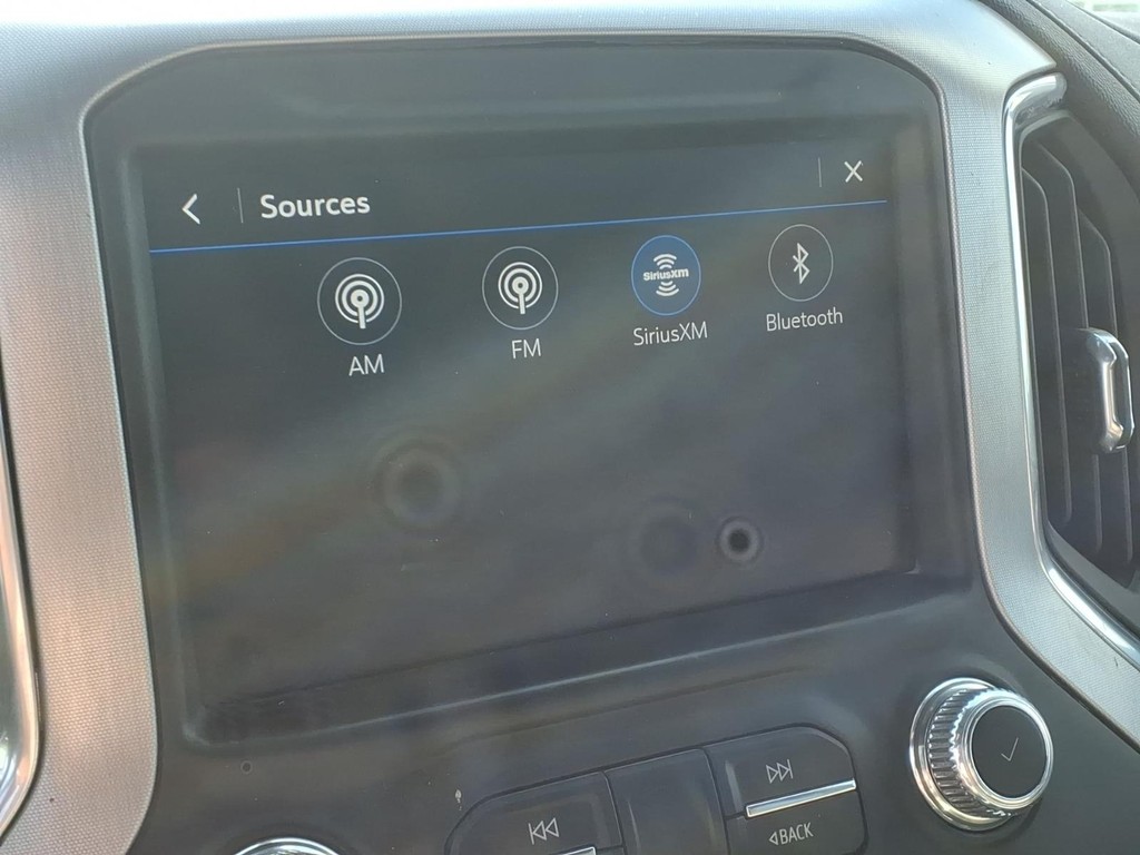 GMC Sierra 2500HD Vehicle Full-screen Gallery Image 8
