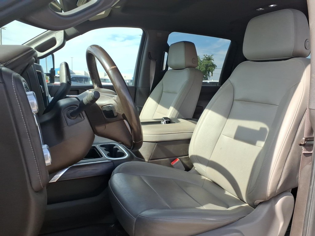 GMC Sierra 2500HD Vehicle Full-screen Gallery Image 22