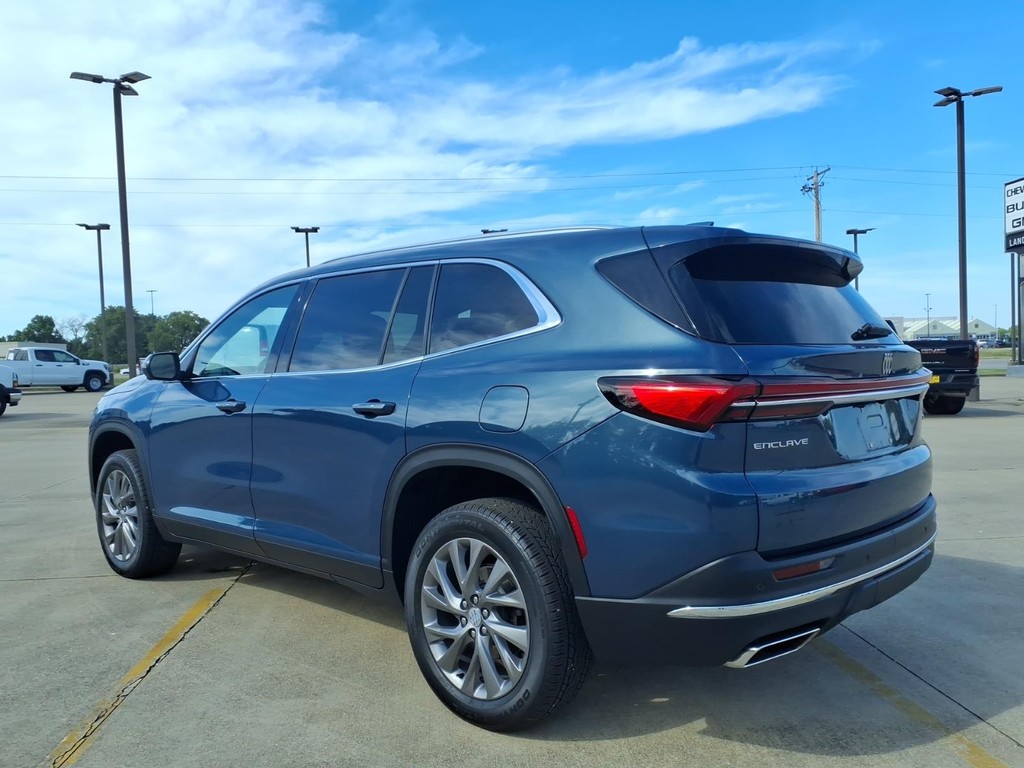 Buick Enclave Vehicle Full-screen Gallery Image 03