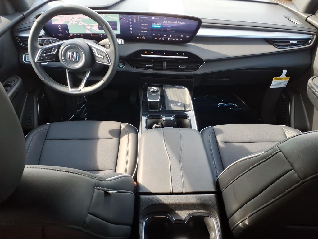 Buick Enclave Vehicle Full-screen Gallery Image 07