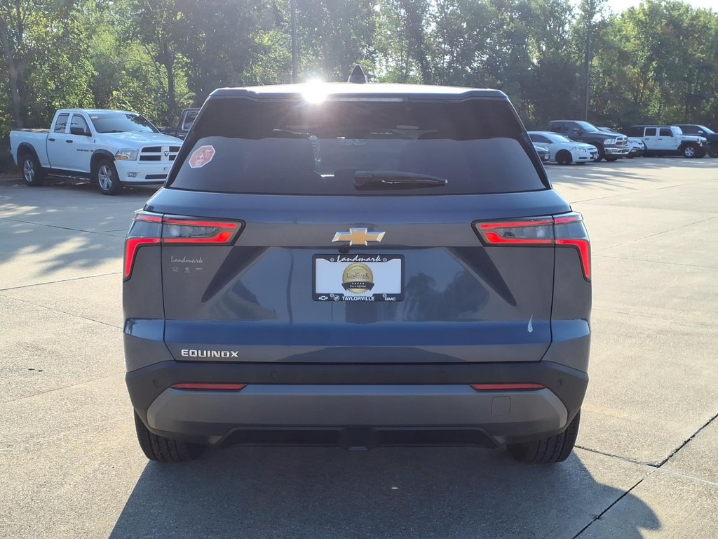 Chevrolet Equinox Vehicle Full-screen Gallery Image 4