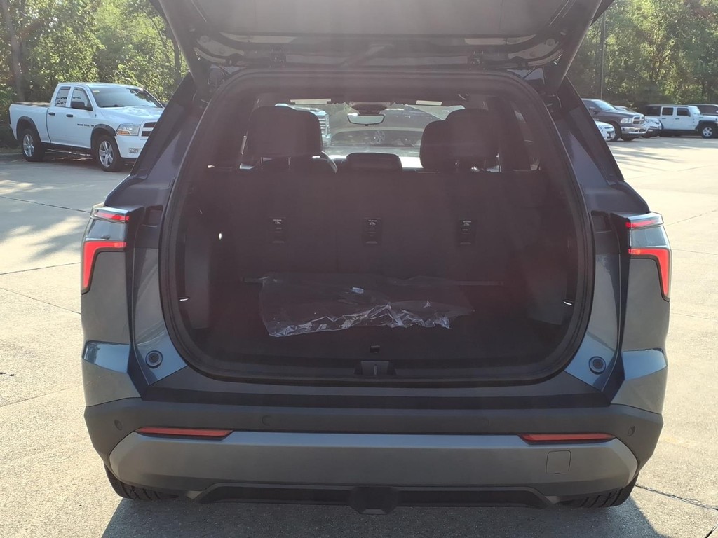 Chevrolet Equinox Vehicle Full-screen Gallery Image 5