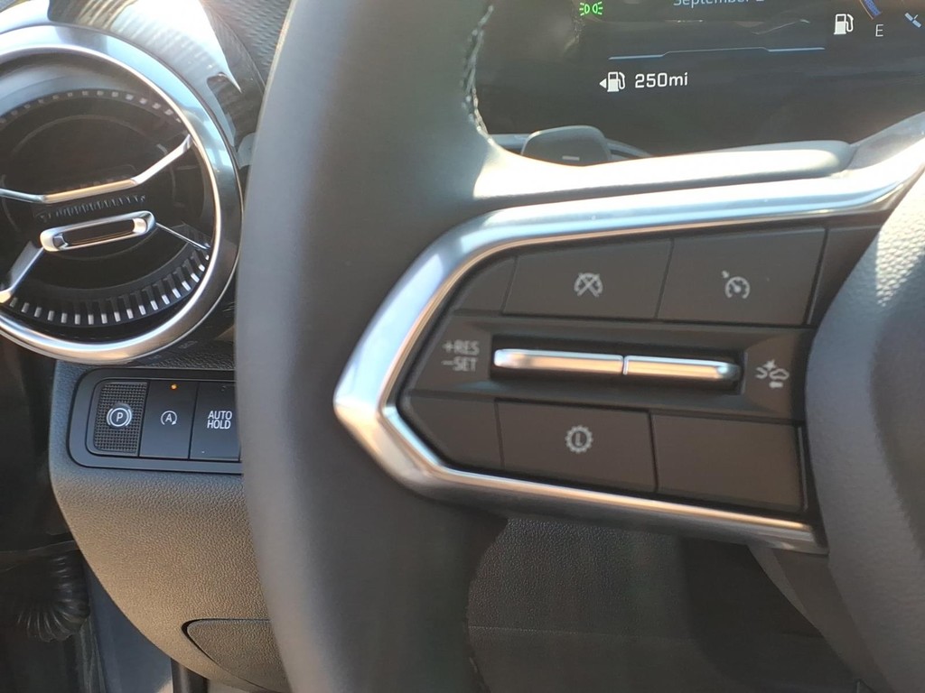 Chevrolet Equinox Vehicle Full-screen Gallery Image 15