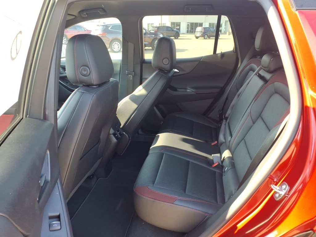 Chevrolet Equinox Vehicle Full-screen Gallery Image 6