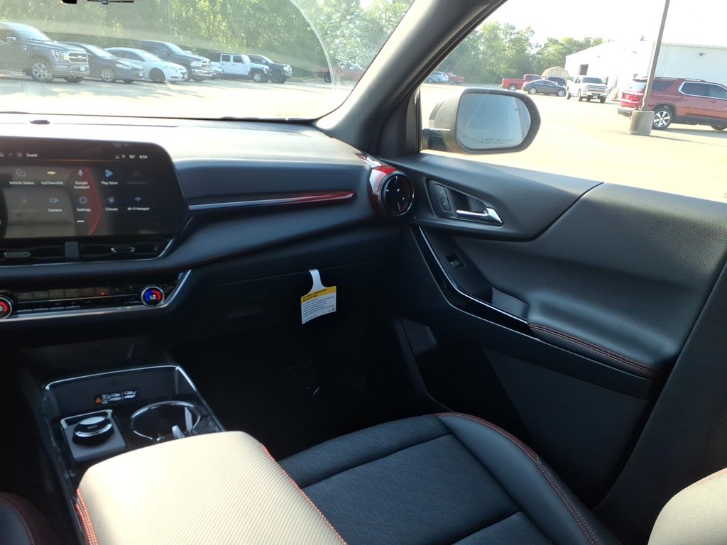 Chevrolet Equinox Vehicle Full-screen Gallery Image 8