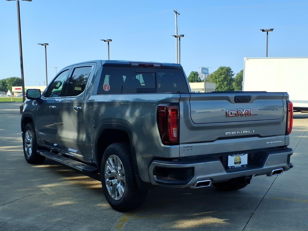 GMC Sierra 1500 Vehicle Full-screen Gallery Image 3