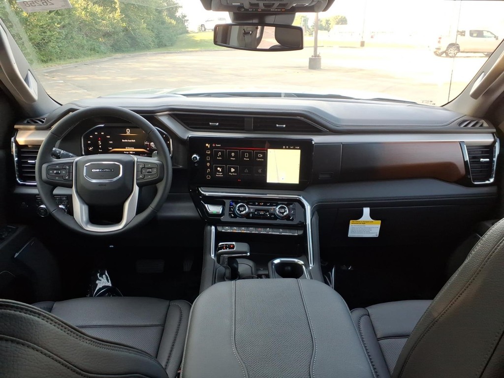 GMC Sierra 1500 Vehicle Full-screen Gallery Image 7