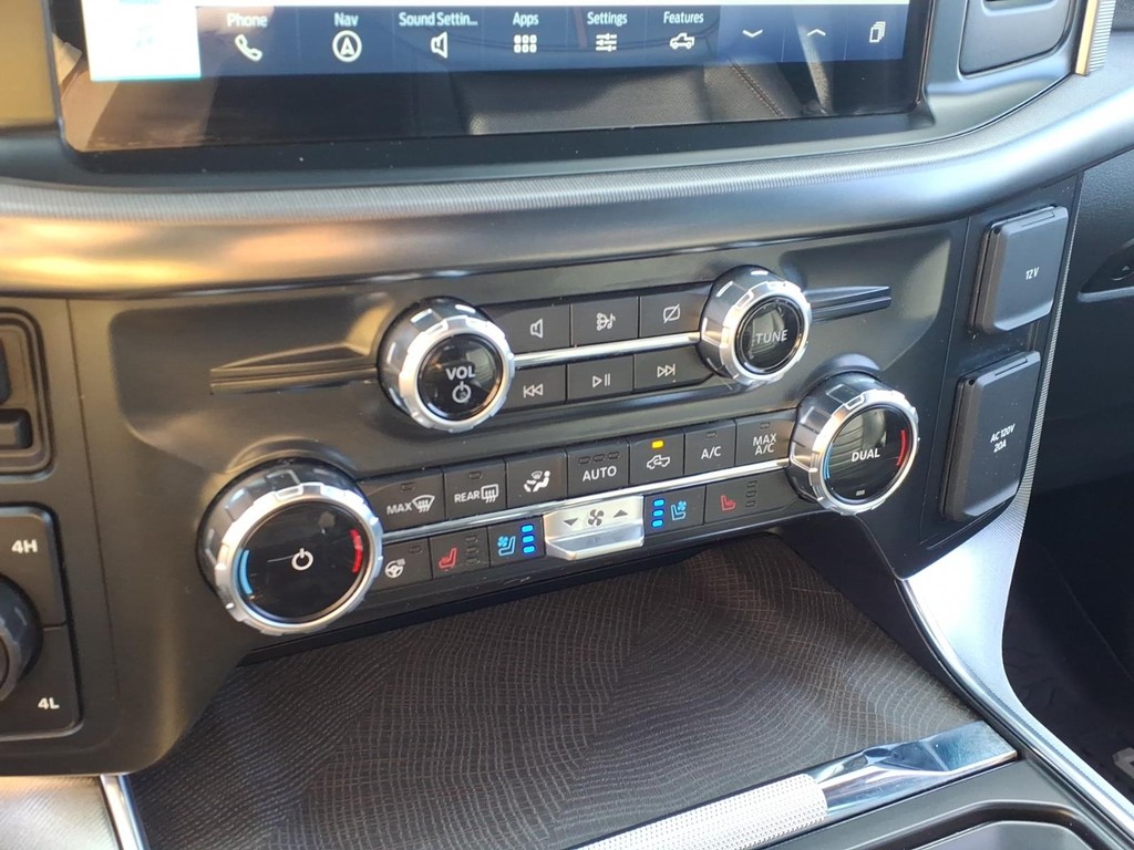 Ford F-150 Vehicle Full-screen Gallery Image 15