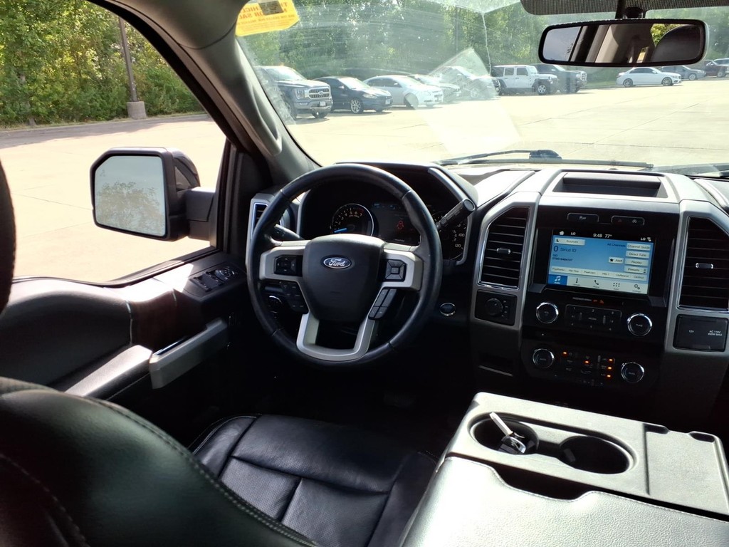Ford F-150 Vehicle Full-screen Gallery Image 9