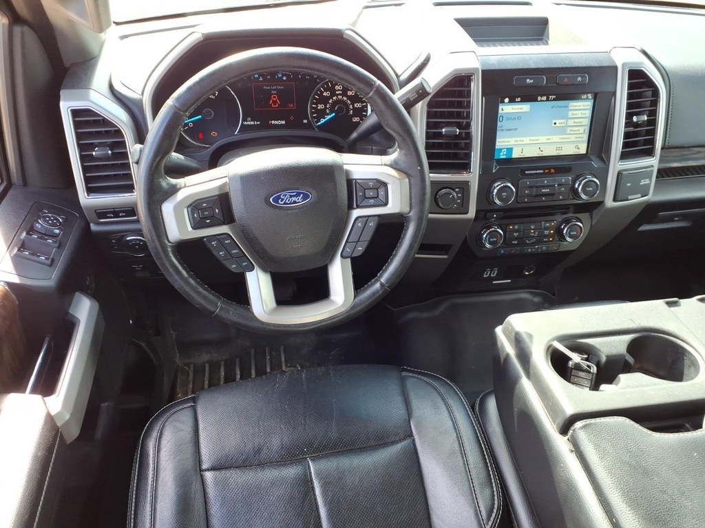 Ford F-150 Vehicle Full-screen Gallery Image 10
