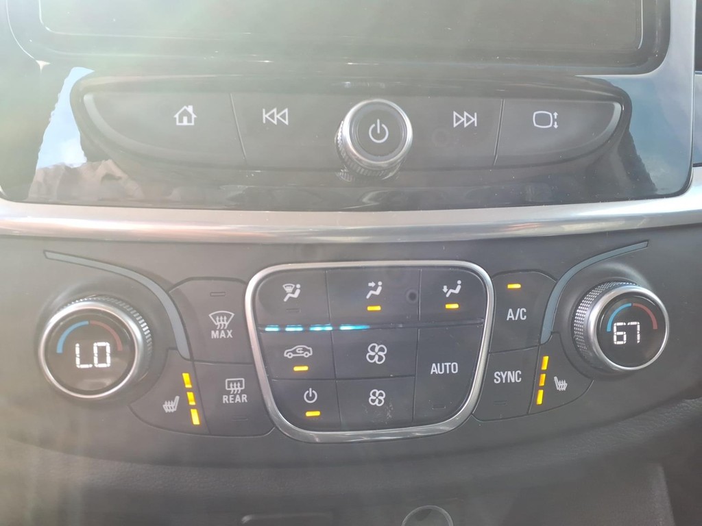 Chevrolet Traverse Vehicle Full-screen Gallery Image 11