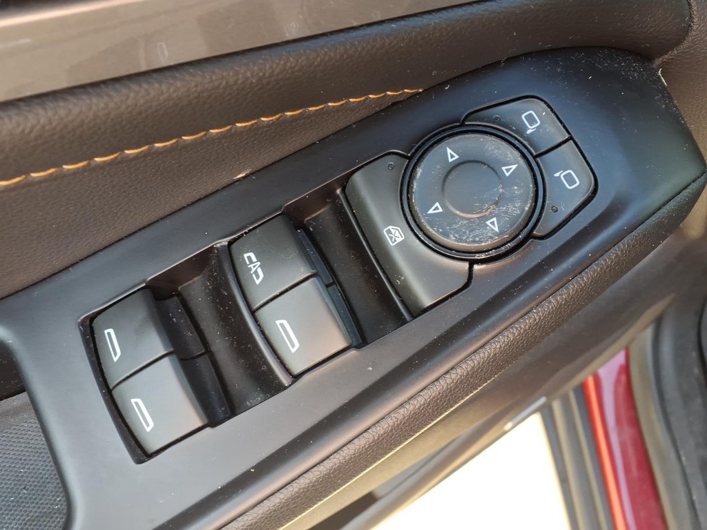 Chevrolet Traverse Vehicle Full-screen Gallery Image 17