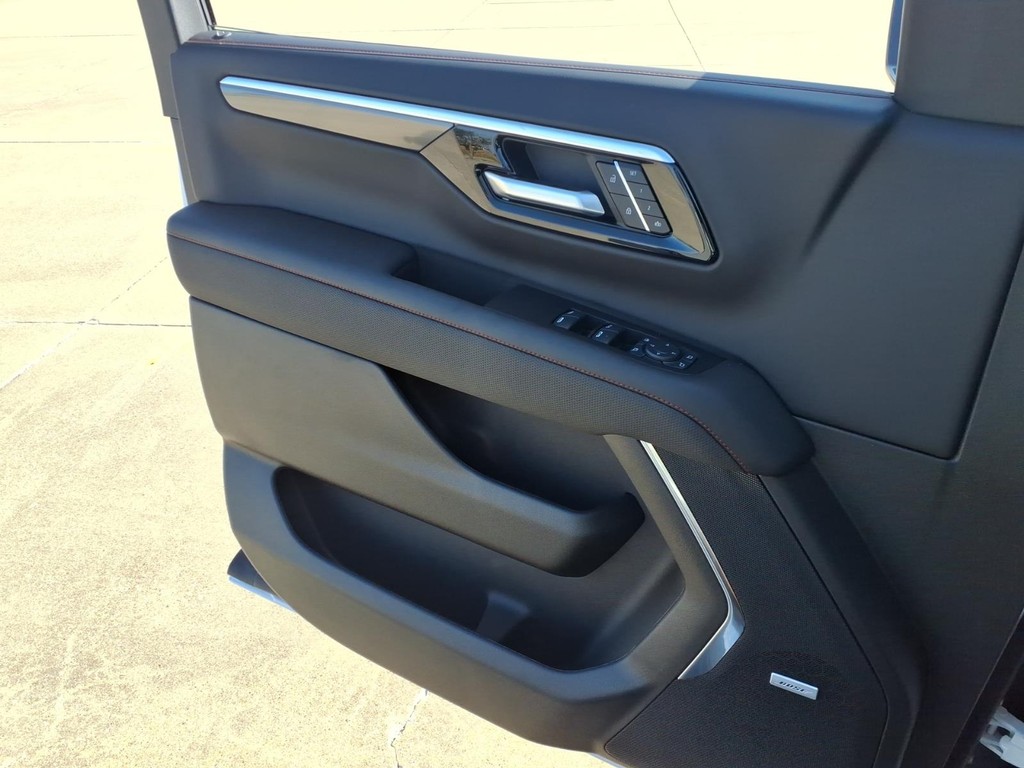 Chevrolet Tahoe Vehicle Full-screen Gallery Image 19