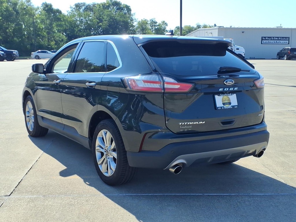 Ford Edge Vehicle Full-screen Gallery Image 03