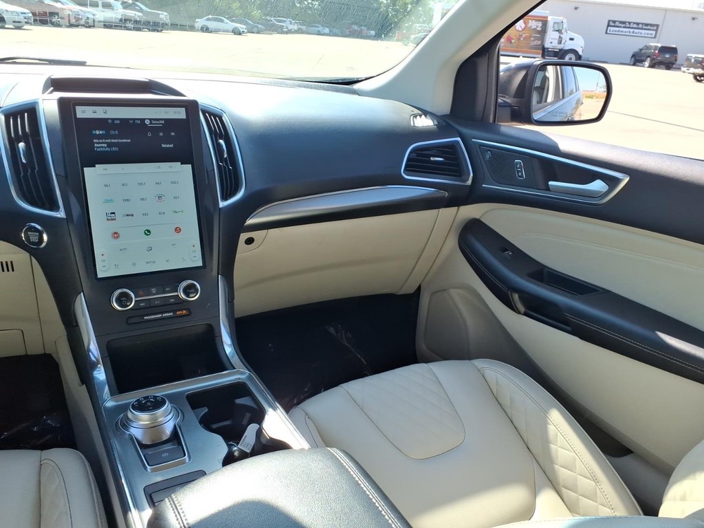 Ford Edge Vehicle Full-screen Gallery Image 08