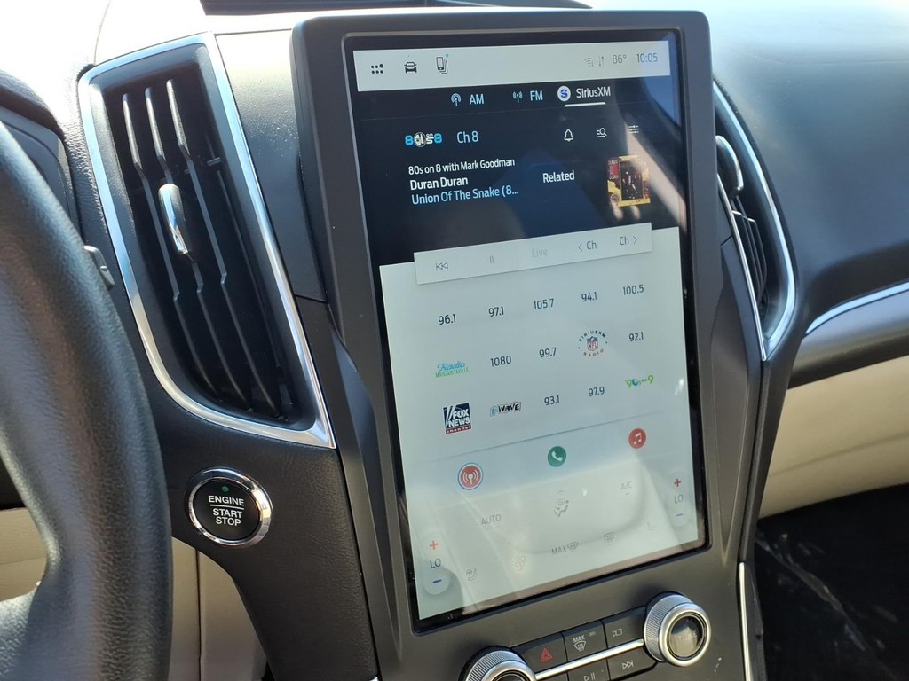 Ford Edge Vehicle Full-screen Gallery Image 12