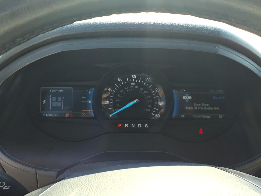 Ford Edge Vehicle Full-screen Gallery Image 18
