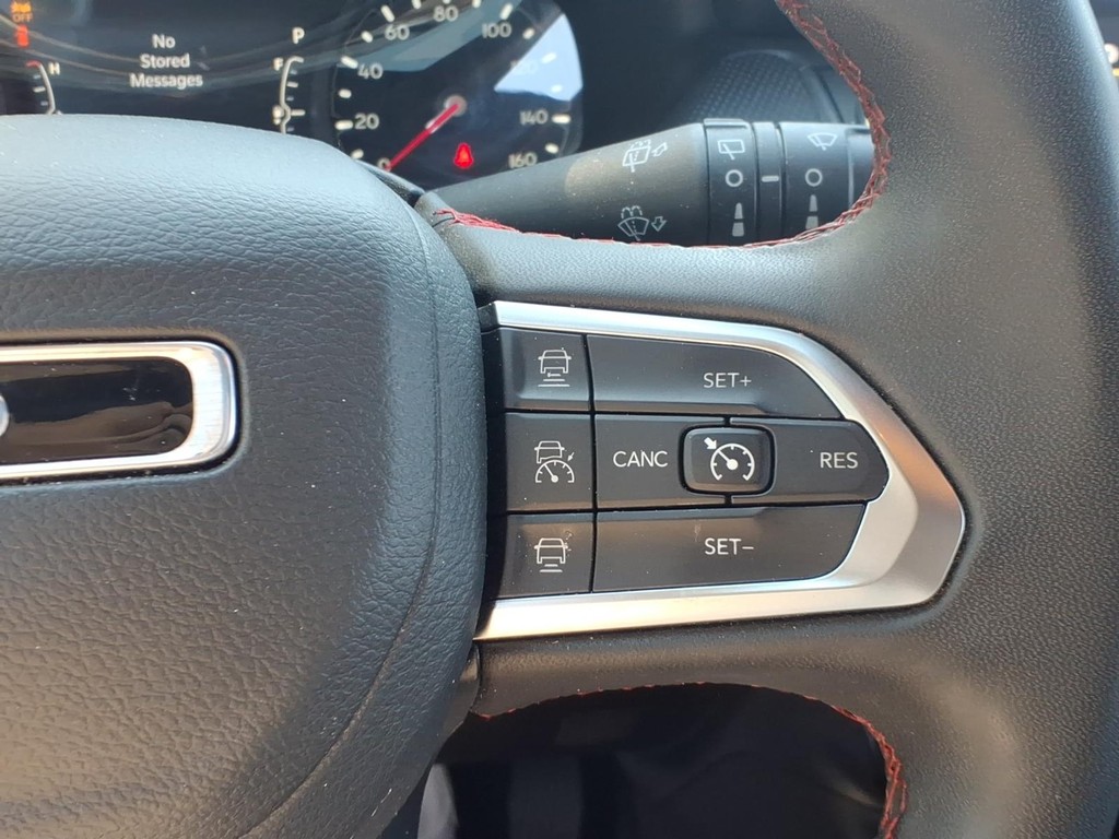 Jeep Compass Vehicle Full-screen Gallery Image 13