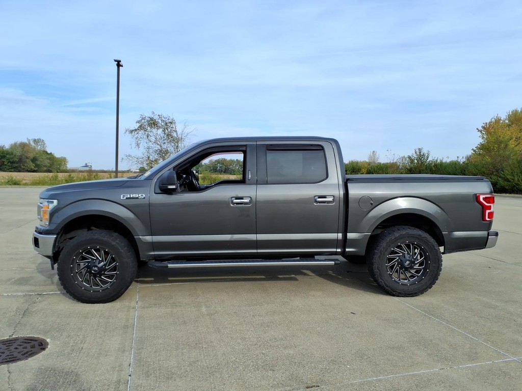 Ford F-150 Vehicle Full-screen Gallery Image 2