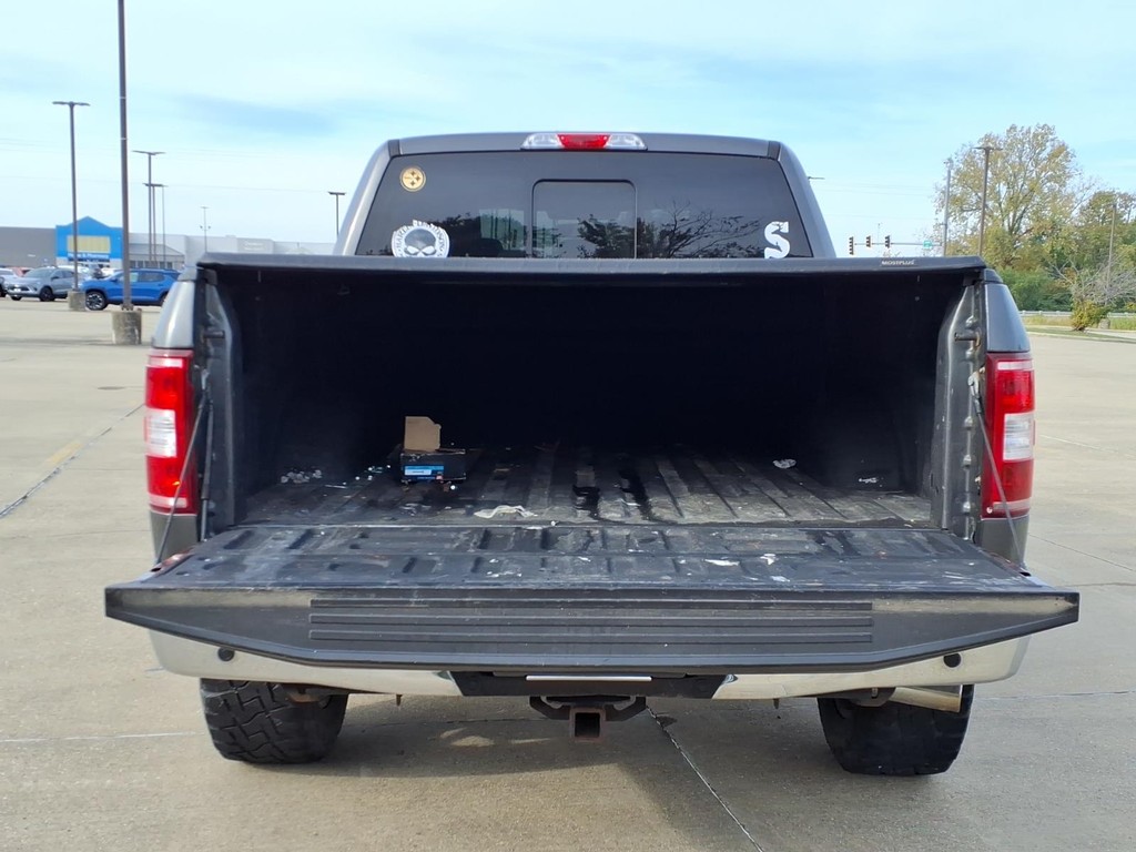 Ford F-150 Vehicle Full-screen Gallery Image 5