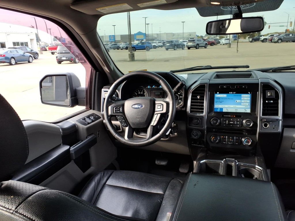 Ford F-150 Vehicle Full-screen Gallery Image 9