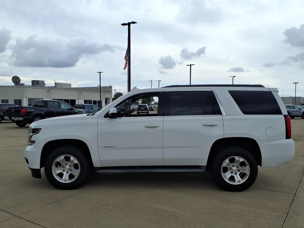 Chevrolet Tahoe Vehicle Full-screen Gallery Image 2
