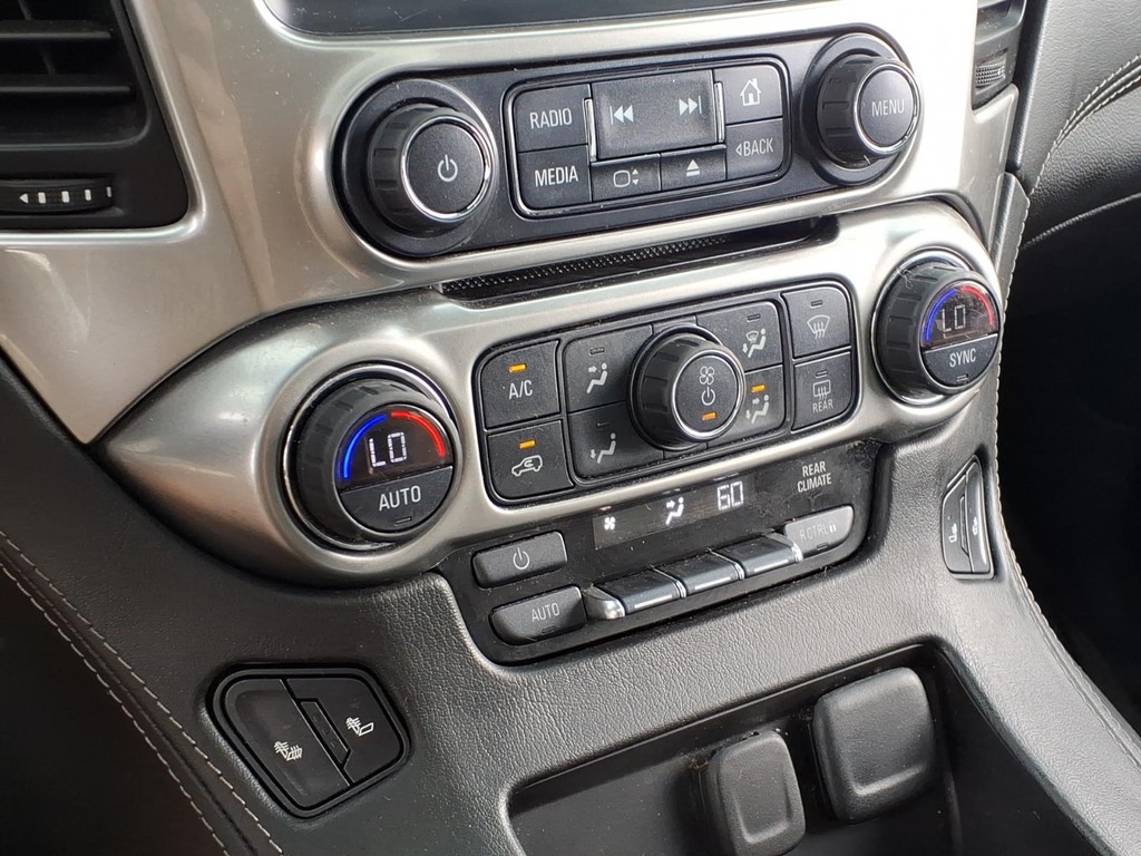 Chevrolet Tahoe Vehicle Full-screen Gallery Image 15